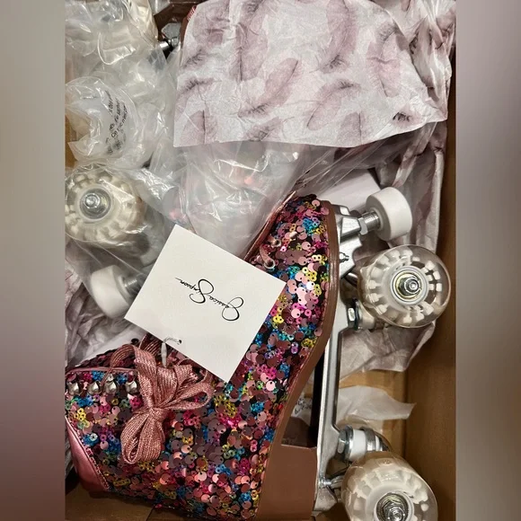 Jessica Simpson Rollstar Rose Gold Multi Sequin ‘Night Out’ Roller Skates - NIB - Picture 5 of 8